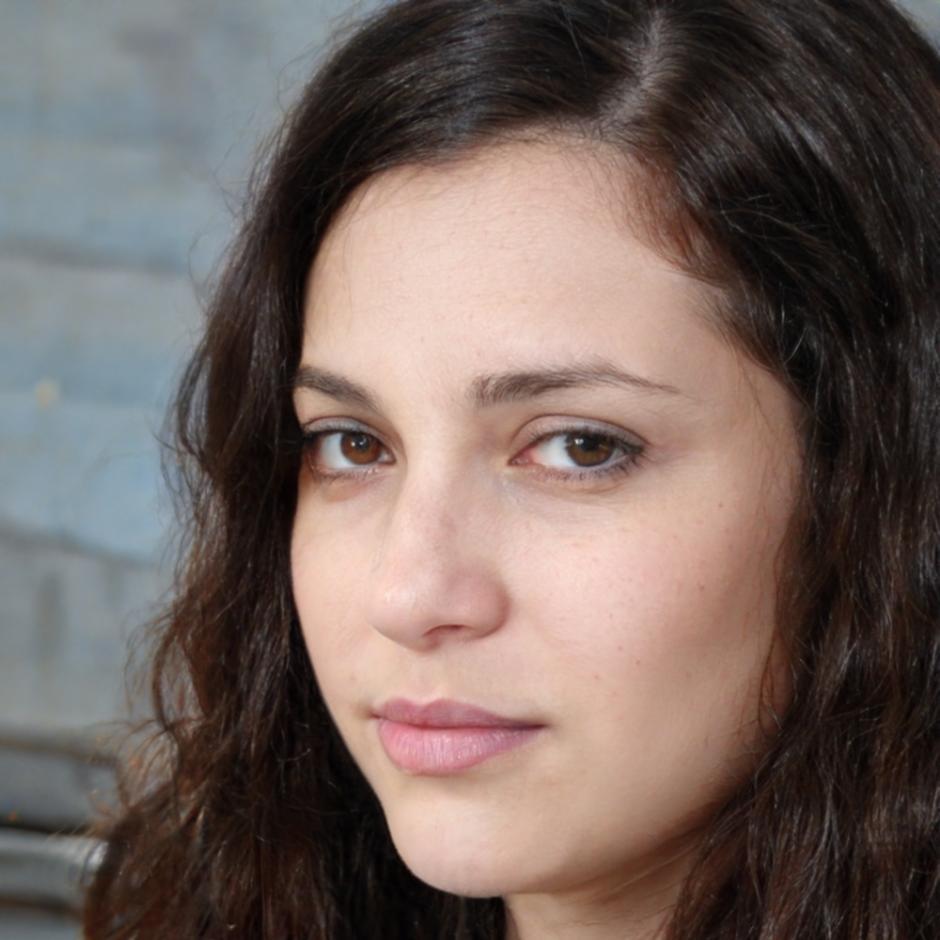 María Elena Santos